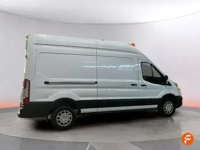 Usado Ford Transit 131 CV (96 kW) 2020 Blanco Berlina