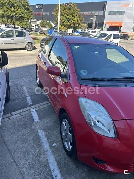 Usado Toyota Yaris 90 CV (66 kW) 2007 Rojo Berlina