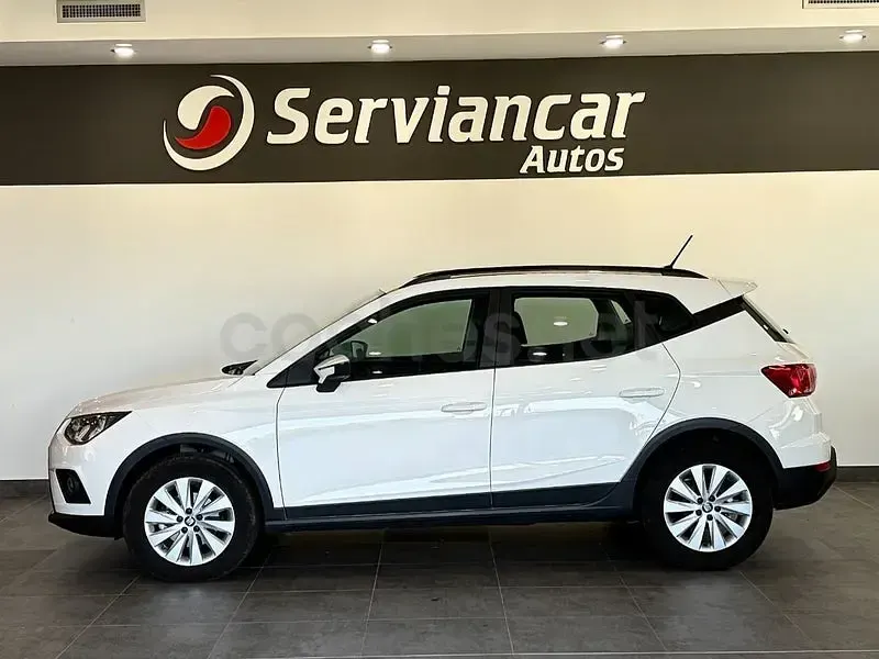 Usado Seat Arona Style 110 CV (80 kW) 2021 Blanco SUV