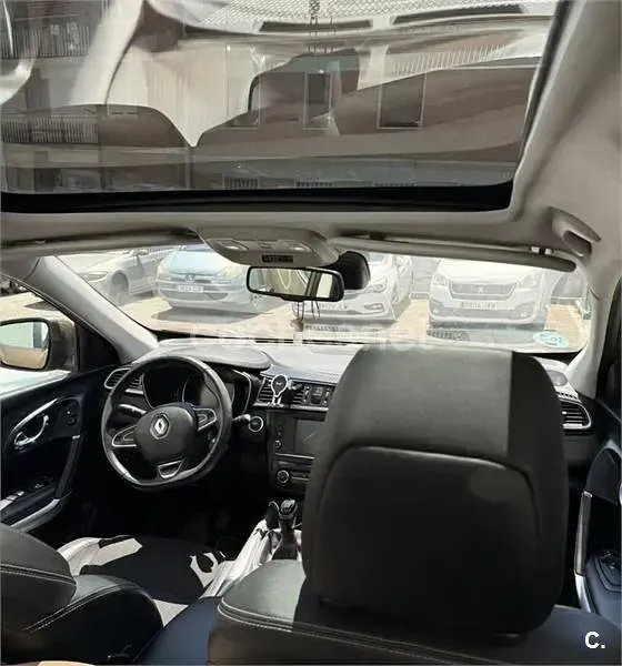 Usado Renault Kadjar Zen 130 CV (95 kW) 2015 Marrón SUV