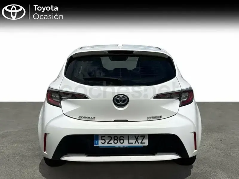 Usado Toyota Corolla Active 122 CV (89 kW) 2022 Blanco Berlina