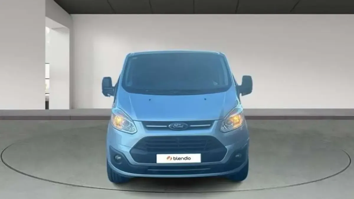 Usado Ford Transit Custom Trend 131 CV (96 kW) 2017 Plateado Familiar