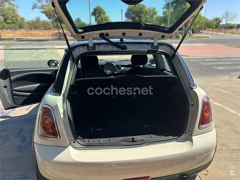 Usado Mini ONE 90 CV (66 kW) 2007 Beige Utilitario