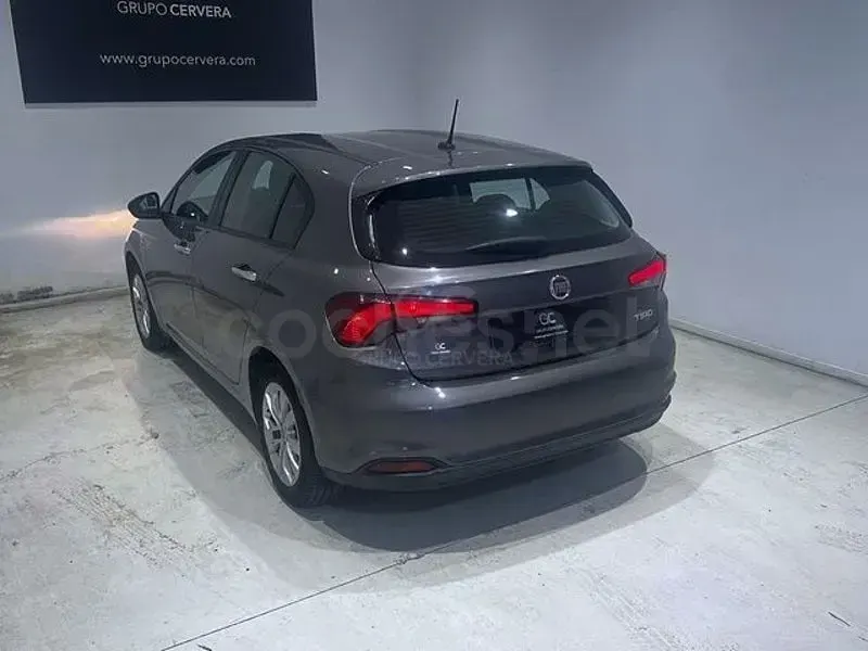 Usado Fiat Tipo Easy 95 CV (69 kW) 2019 Gris / plata Berlina