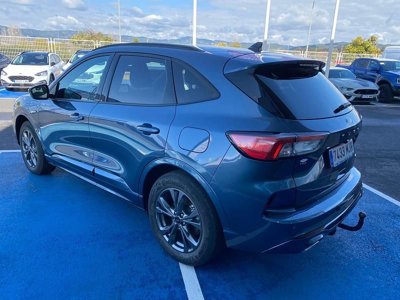 Usado Ford Kuga ST-Line 226 CV (166 kW) 2023 Azul SUV