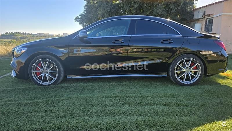 Usado Mercedes CLA45 AMG Shooting Brake 381 CV (280 kW) 2018 Negro Familiar