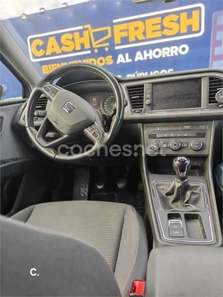 Usado Seat Leon ST Style 115 CV (84 kW) 2019 Azul Familiar