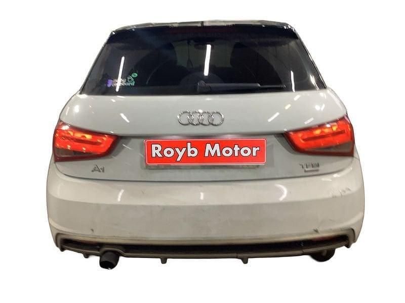 Usado Audi A1 Attraction 95 CV (69 kW) 2018 Blanco Utilitario