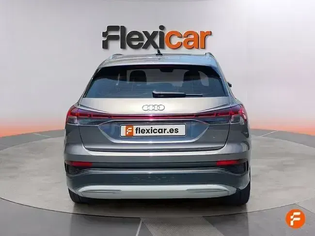 Usado Audi e-tron 230 kW (313 CV) 2021 Gris SUV