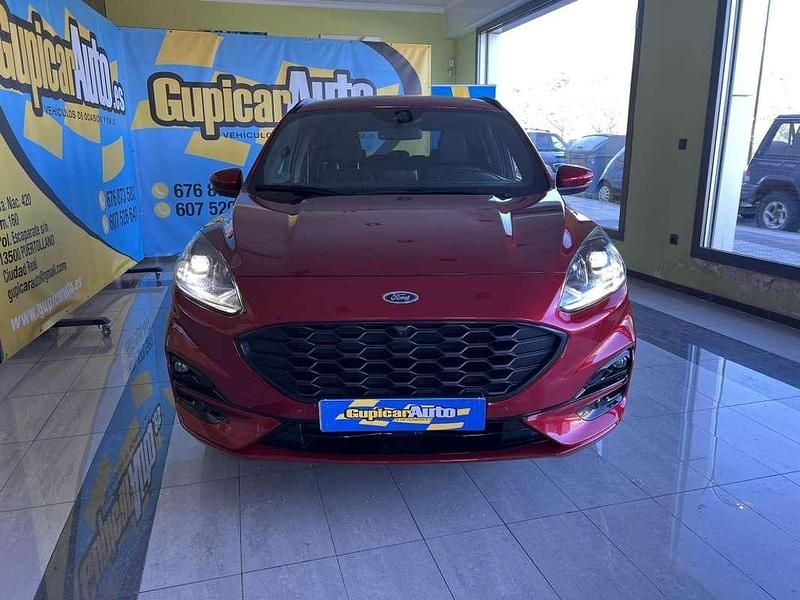 Usado Ford Kuga ST-Line 120 CV (88 kW) 2023 Rojo SUV