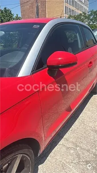 Usado Audi A1 Ambition 105 CV (77 kW) 2011 Rojo Utilitario
