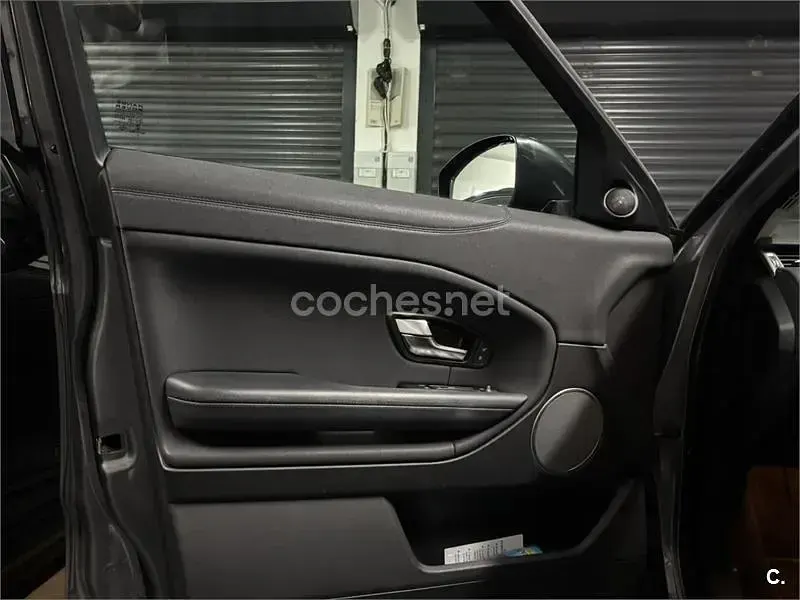 Usado Land Rover Range Rover evoque SE Dynamic 150 CV (110 kW) 2018 Gris / plata SUV