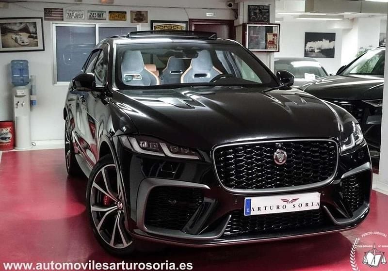Usado Jaguar F-Pace SVR 551 CV (405 kW) 2022 Negro SUV