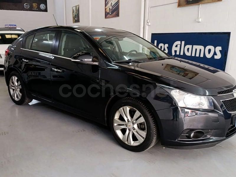 Usado Chevrolet Cruze LT 163 CV (119 kW) 2014 Negro Berlina