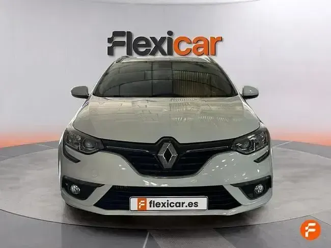 Usado Renault Mégane Life 100 CV (73 kW) 2018 Blanco Familiar