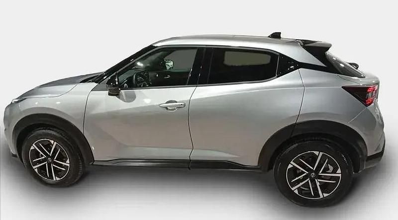 Usado Nissan Juke N-Connecta 114 CV (83 kW) 2025 Diamond silver (metalizado) SUV