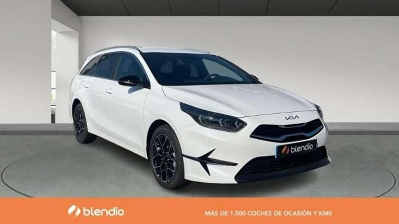 Blanco Nuevo 2025 Kia Ceed Style Utilitario | 28.490 € (Un poco caro) - Imagen 1/4
