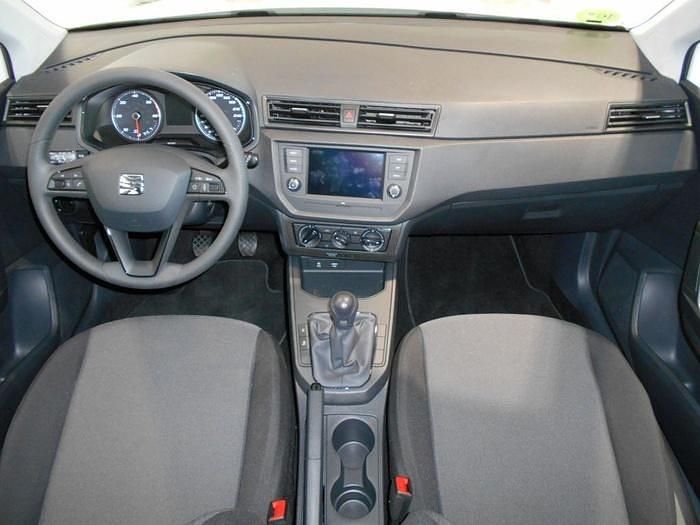 Usado Seat Arona Reference 95 CV (69 kW) 2019 Blanco SUV