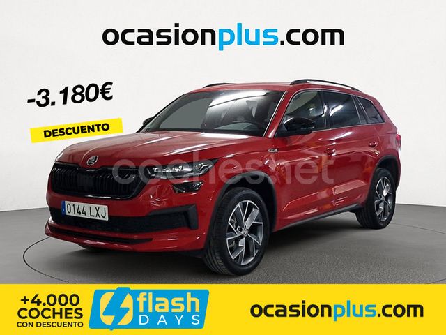 Rojo Usado 2022 Skoda Kodiaq SportLine SUV | 34.590 € (Un poco caro) - Imagen 1/4