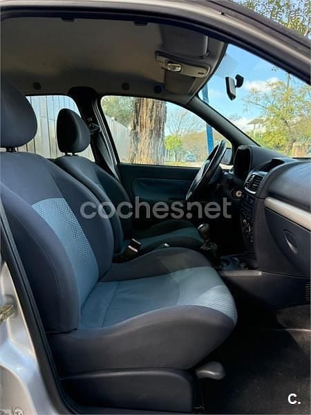 Usado Renault Clio II Authentique 75 CV (55 kW) 2006 Gris / plata Berlina