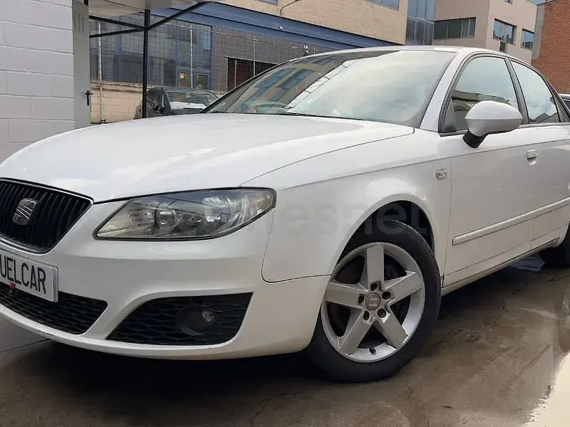 Usado Seat Exeo Reference 120 CV (88 kW) 2011 Blanco Familiar
