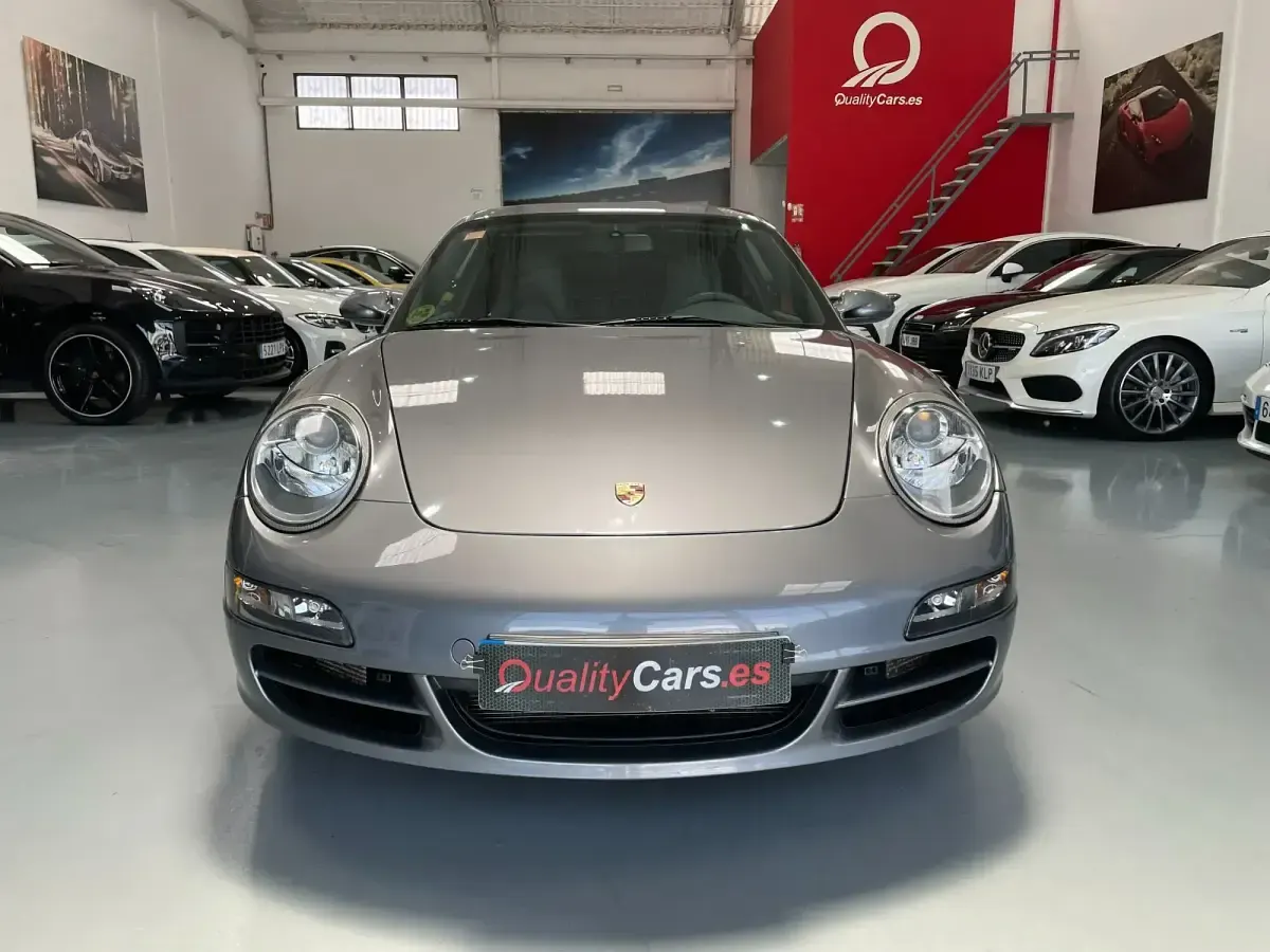 Usado Porsche 911 Carrera 325 CV (239 kW) 2005 Gris Coupe