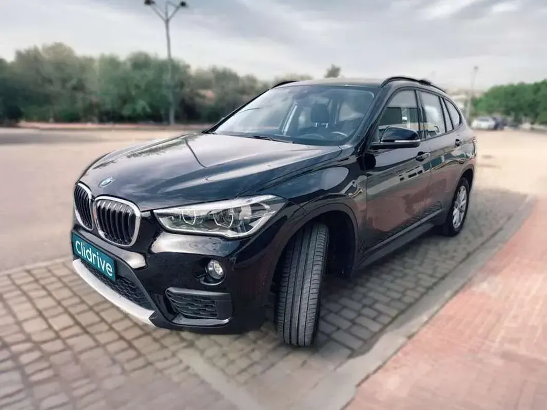 Käytetty BMW X1 150 HP (110 kW) 2016 Musta Katumaasturi