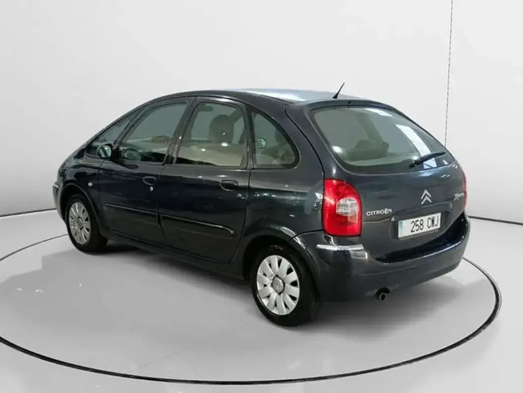 Usado Citroën Xsara 116 CV (85 kW) 2004 Azul Monovolumen
