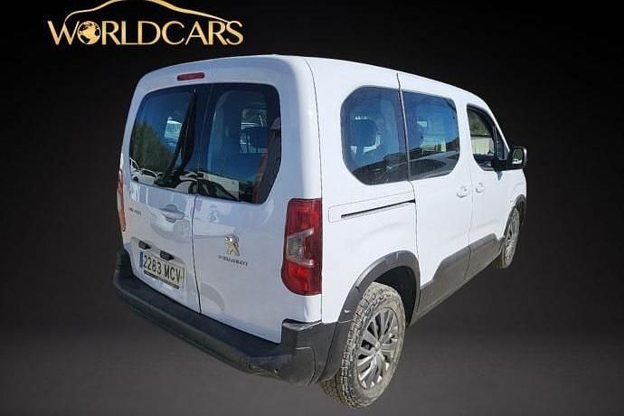 Usado Peugeot Rifter Active 100 CV (73 kW) 2022 Monovolumen