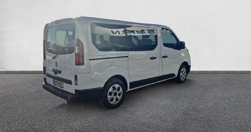 Usado Renault Trafic 110 CV (80 kW) 2025 Monovolumen