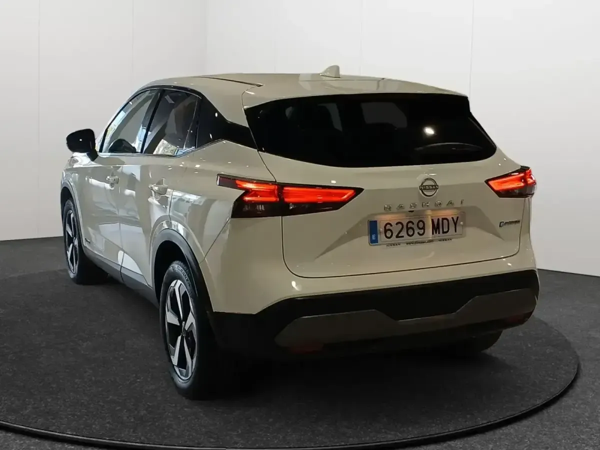 Usado Nissan Qashqai N-Connecta 190 HP (139 kW) 2023 Branco SUV