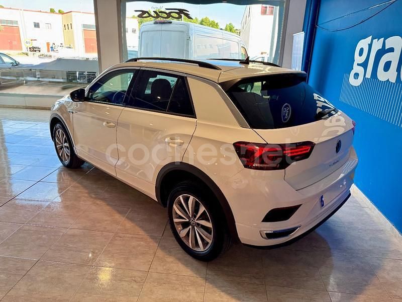 Usado VW T-Roc Advance 110 CV (80 kW) 2022 Blanco SUV
