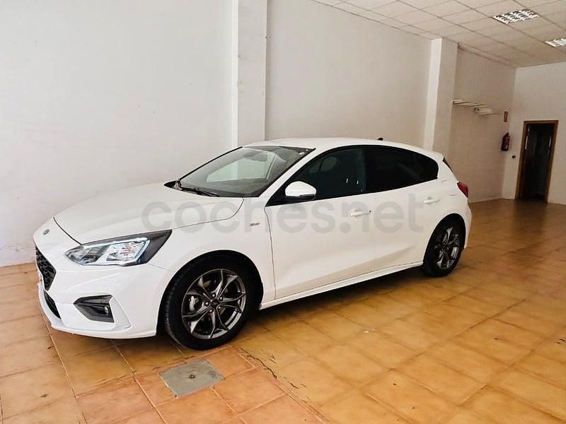 Usado Ford Focus ST-Line 120 CV (88 kW) 2022 Blanco Berlina