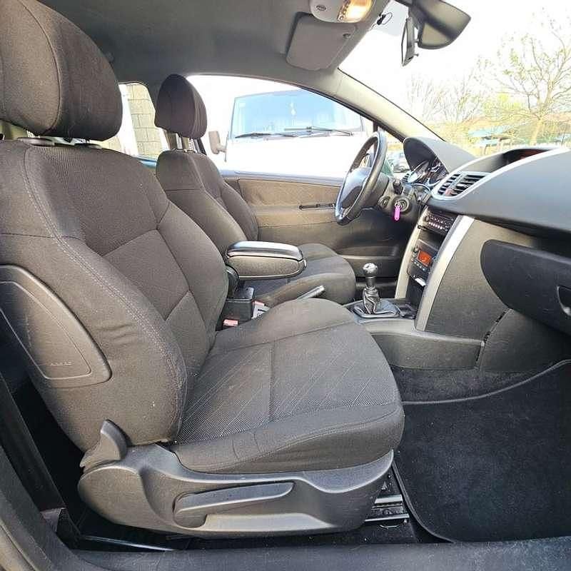 Usado Peugeot 207 109 CV (80 kW) 2007 Verde Utilitario