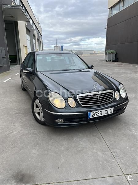 Usado Mercedes E240 Elegance 177 CV (130 kW) 2004 Verde Berlina