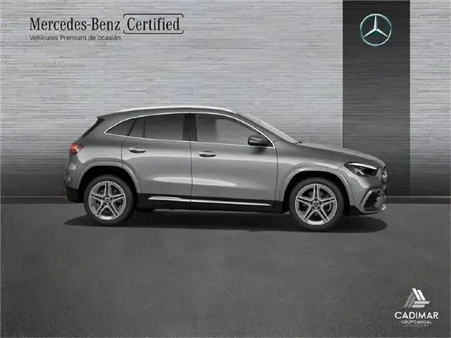 Usado Mercedes GLA220 190 CV (139 kW) 2024 Gris montaña SUV