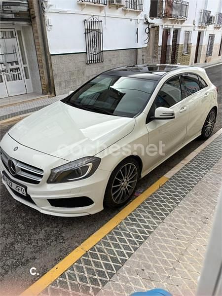 Usado Mercedes A180 AMG line 109 CV (80 kW) 2015 Blanco Berlina