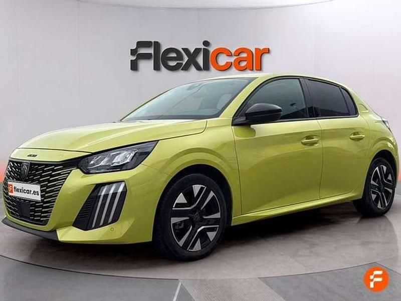 Usado Peugeot 208 Allure 101 CV (74 kW) 2025 Verde Utilitario