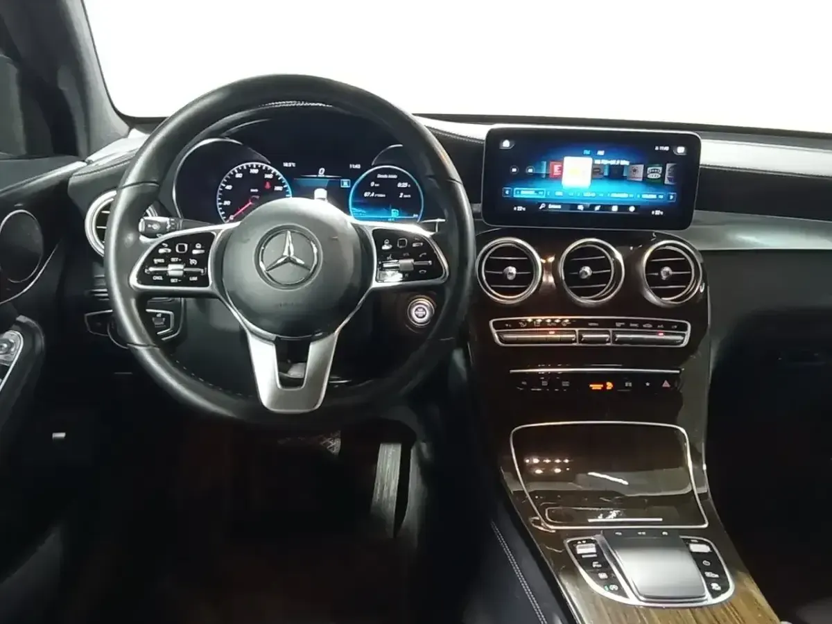 Usado Mercedes GLC300 258 CV (189 kW) 2019 Gris SUV