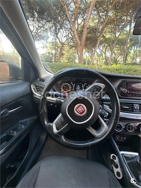 Usado Fiat Tipo Pop 120 CV (88 kW) 2018 Negro Familiar