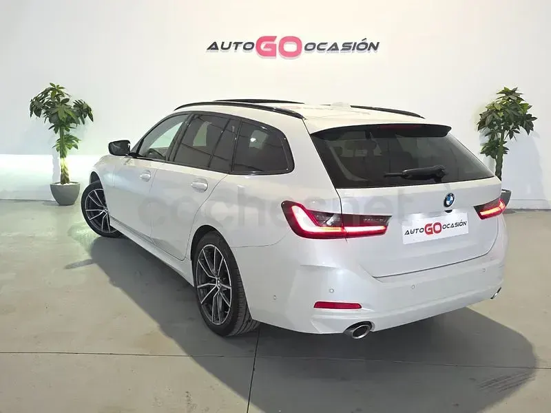 Usado BMW 320 Comfort Edition 184 CV (135 kW) 2023 Blanco Familiar
