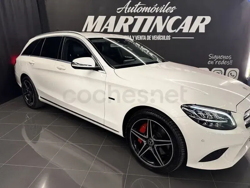 Usado Mercedes C300 245 CV (180 kW) 2019 Blanco Familiar