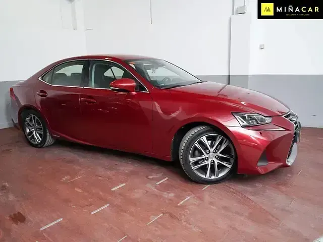 Usado Lexus IS300h Business Edition 223 CV (164 kW) 2017 Rojo Berlina