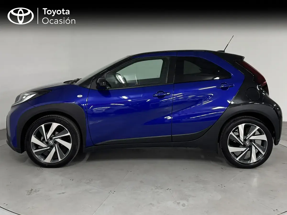 Usado Toyota Aygo X Edition 72 CV (52 kW) 2022 Azul SUV