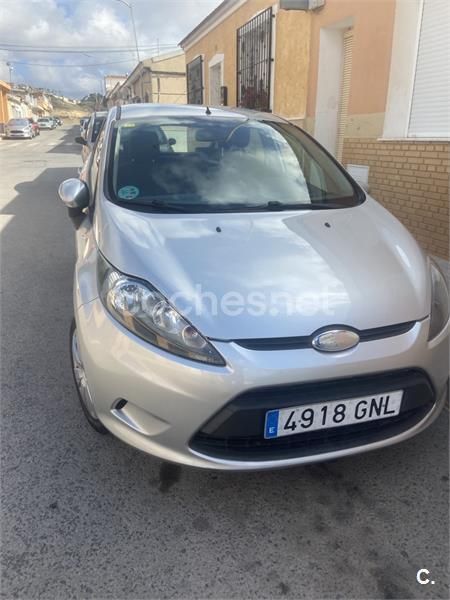 Gris / plata Usado 2009 Ford Fiesta Trend Utilitario | 4450 € (Buen precio) - Imagen 1/2