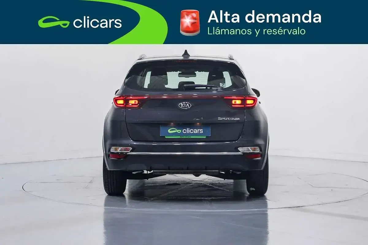 Usado Kia Sportage 132 CV (97 kW) 2021 Gris SUV