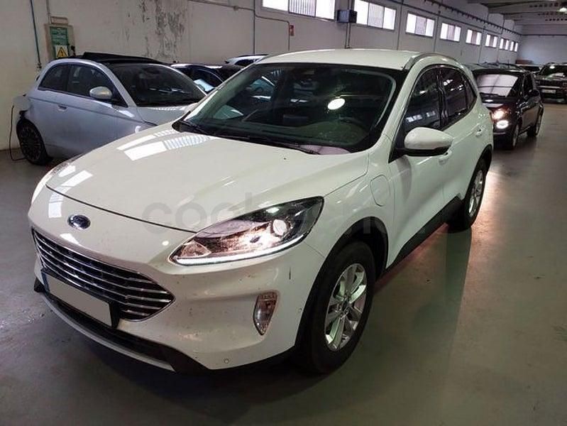 Usado Ford Kuga Titanium 225 CV (165 kW) 2024 Blanco SUV