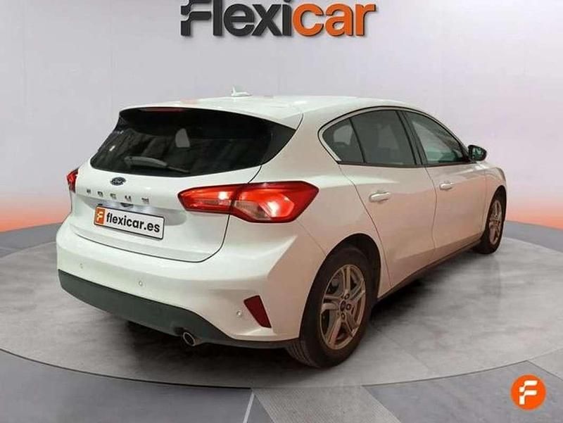 Używany Ford Focus Trend 125 KM (91 kW) 2018 Biały Hatchback