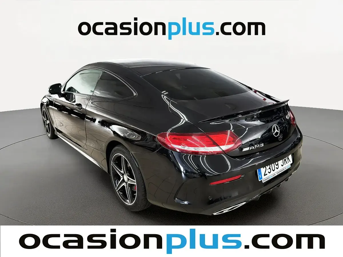 Usado Mercedes 300 AMG line 245 CV (180 kW) 2016 Negro Coupe