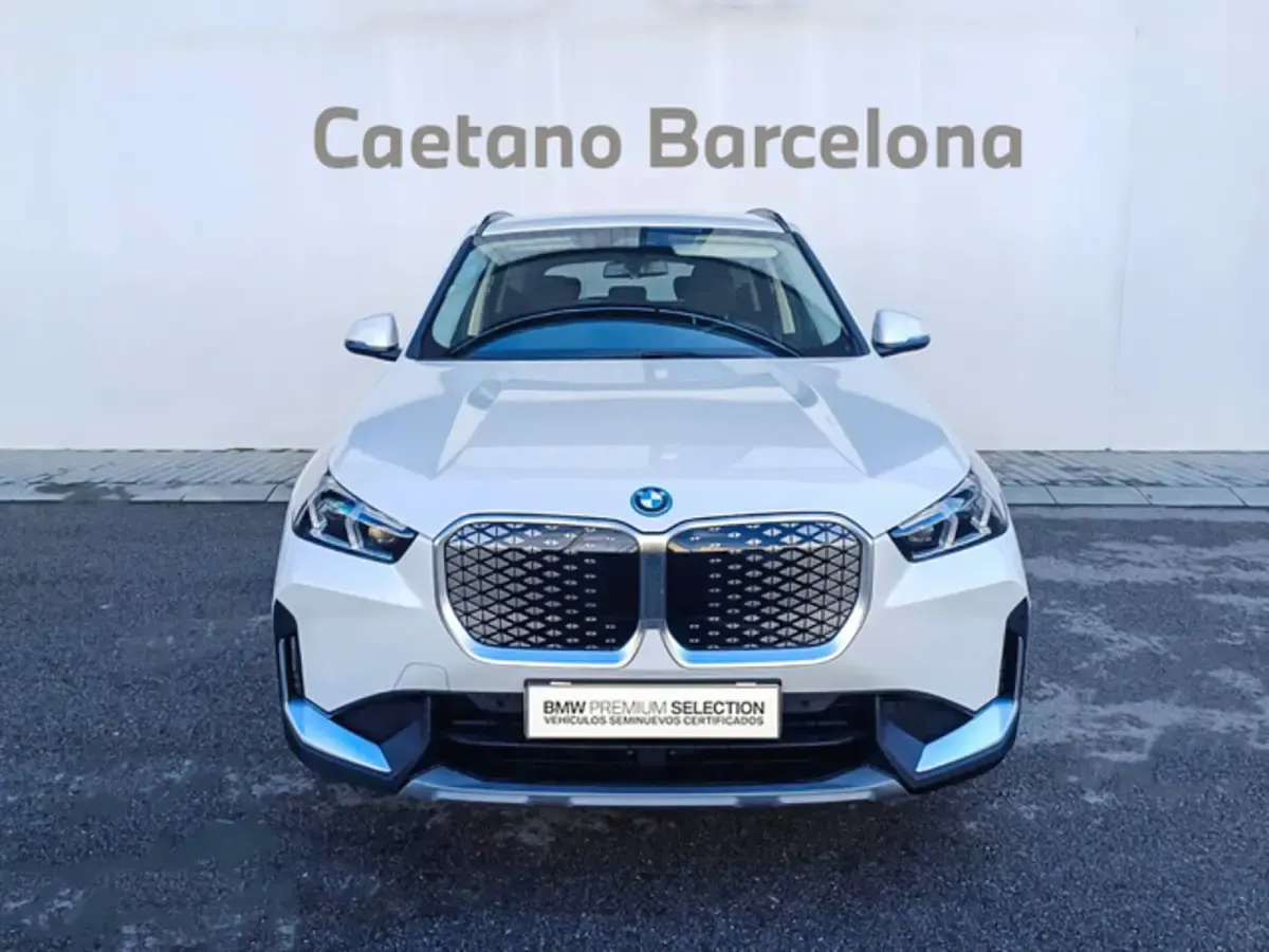 Usado BMW iX1 Comfort Edition 230 kW (313 CV) 2025 Blanco SUV